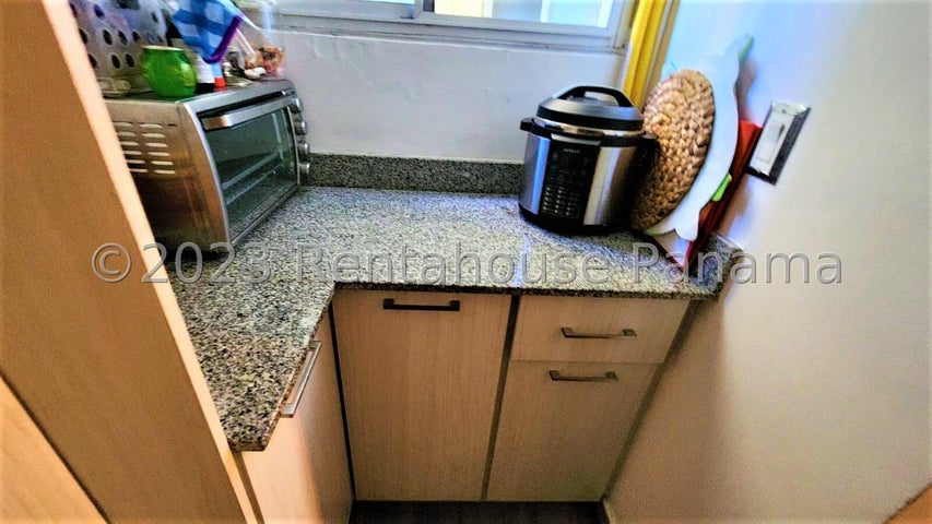 Renovated Apartment in PH Vistas del Rocío